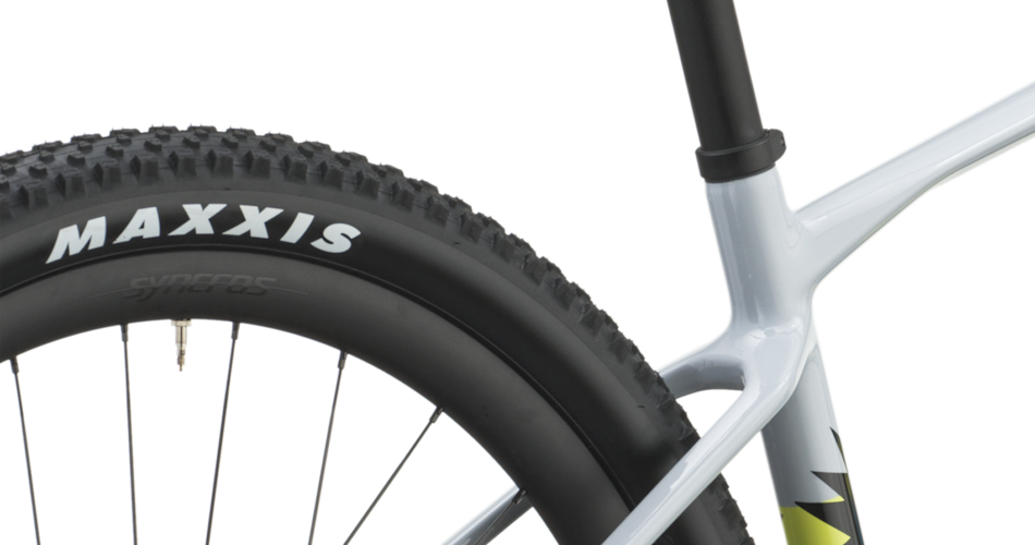 29x2.4in tubeless ready tyre clearance