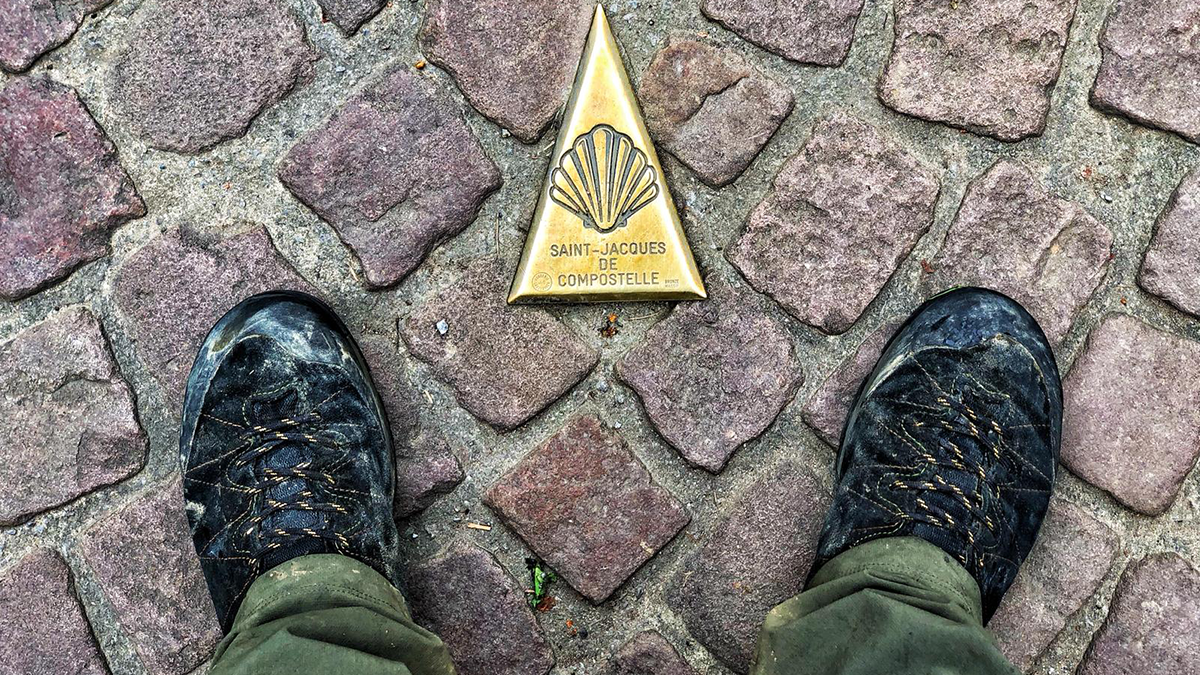 FROM BOBBIO TO SANTIAGO DE COMPOSTELA, ON FOOT AND WITH A VOW OF SILENCE.