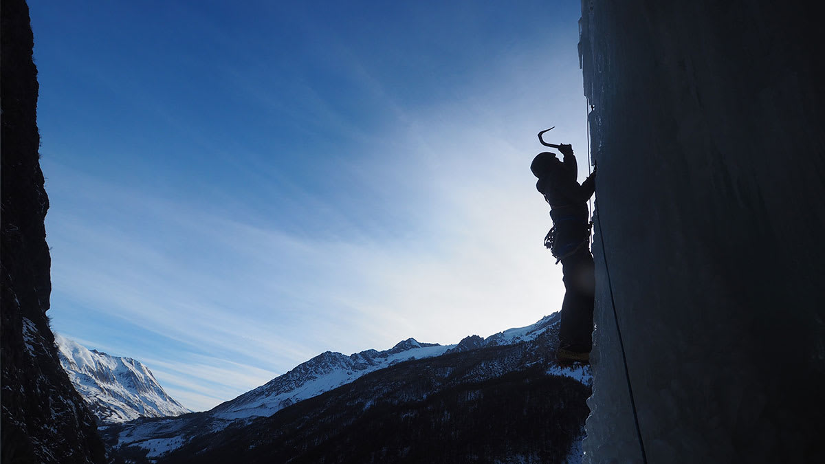 A WINTER STORY - ICE CLIMBING IN France