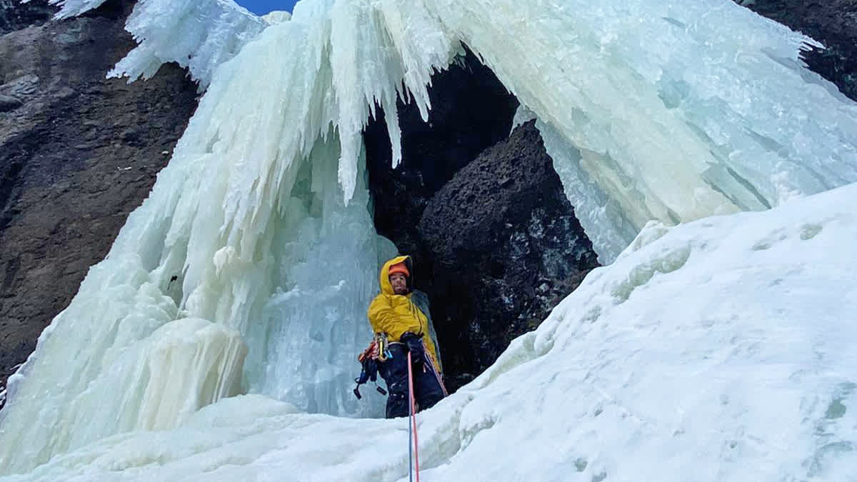 The majesty of the North American icefalls