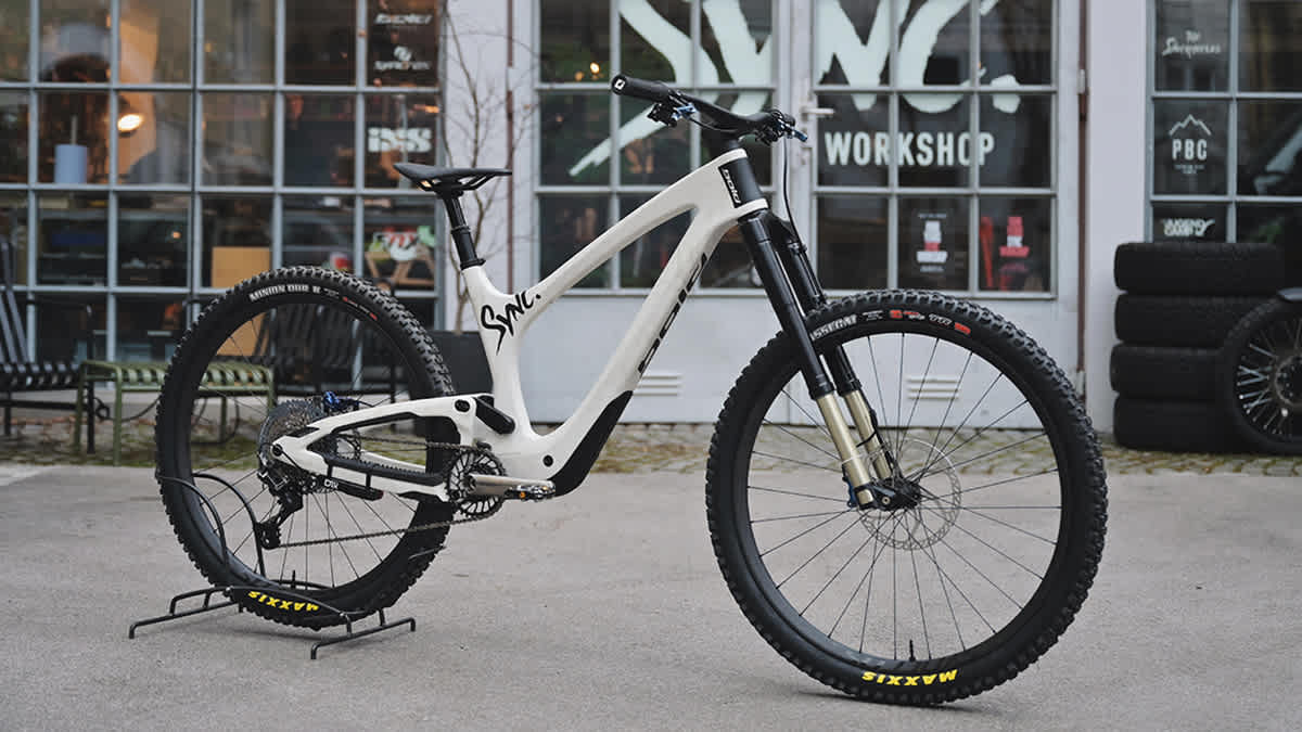 Bold UNPLUGGED Custom Dream Build