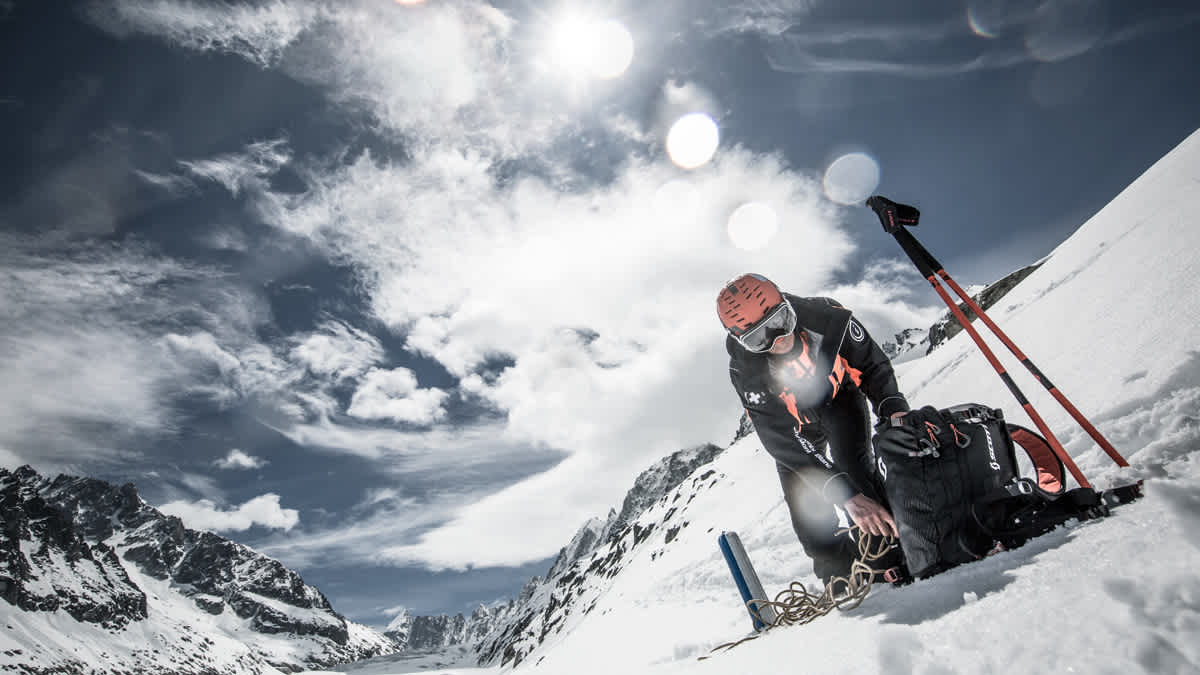Avalanche Gear - Are your backpack packed safe enough? 