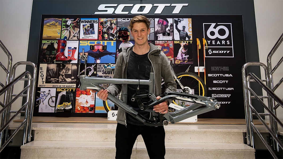 Scotty Laughland visits SCOTT Headquarters