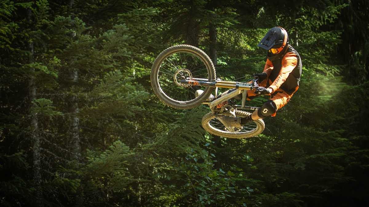 New Dirt Merchant with Scotty Laughland