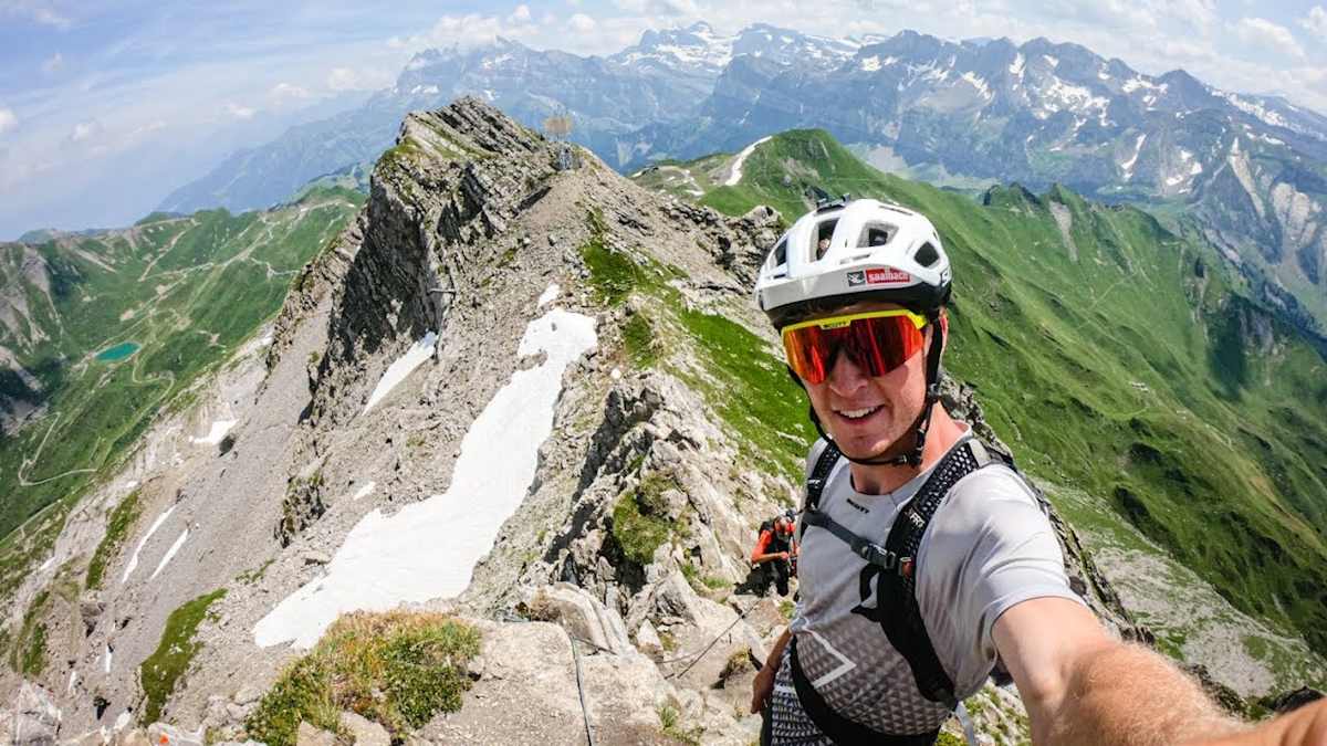 Insane Avoriaz Ridgeline w/ Scotty Laughland