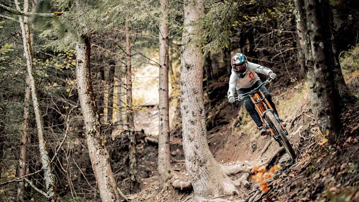 CATCH ME IF YOU CAN! - Marine Cabirou x Champery
