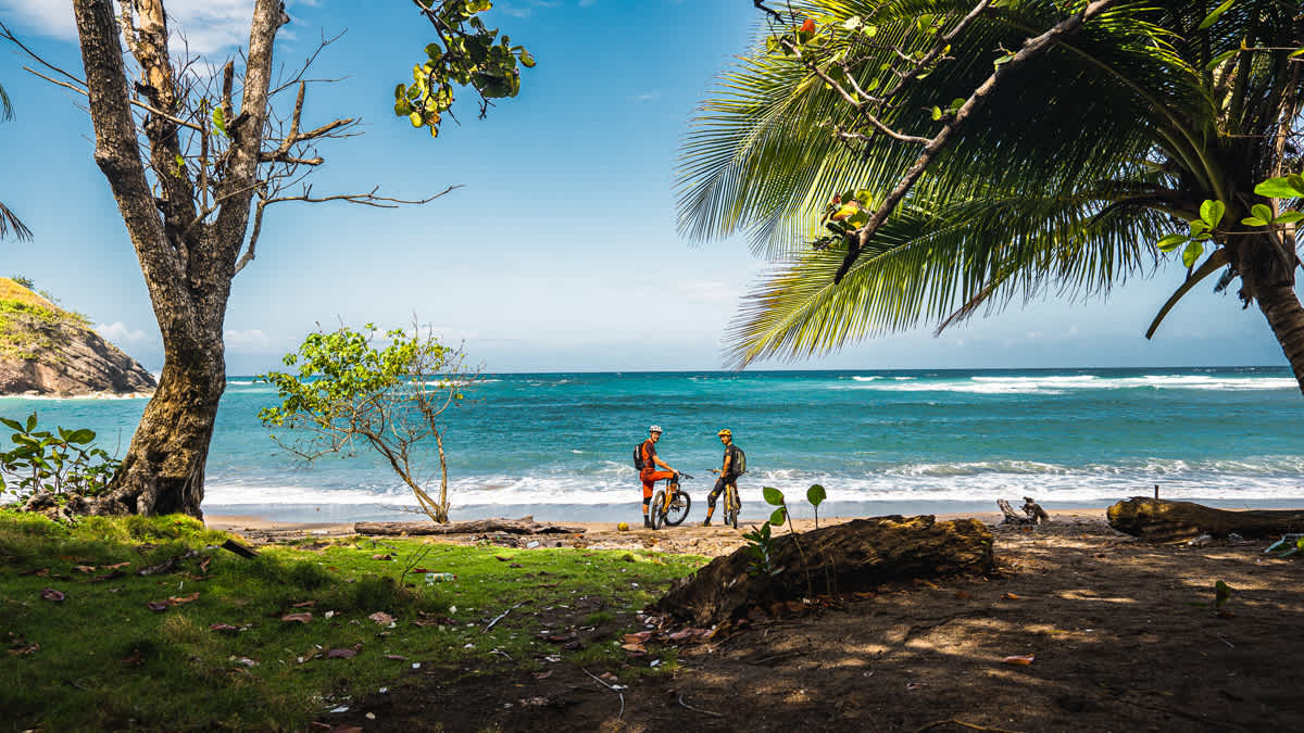 Scotty Laughland Discovers Jamaica!