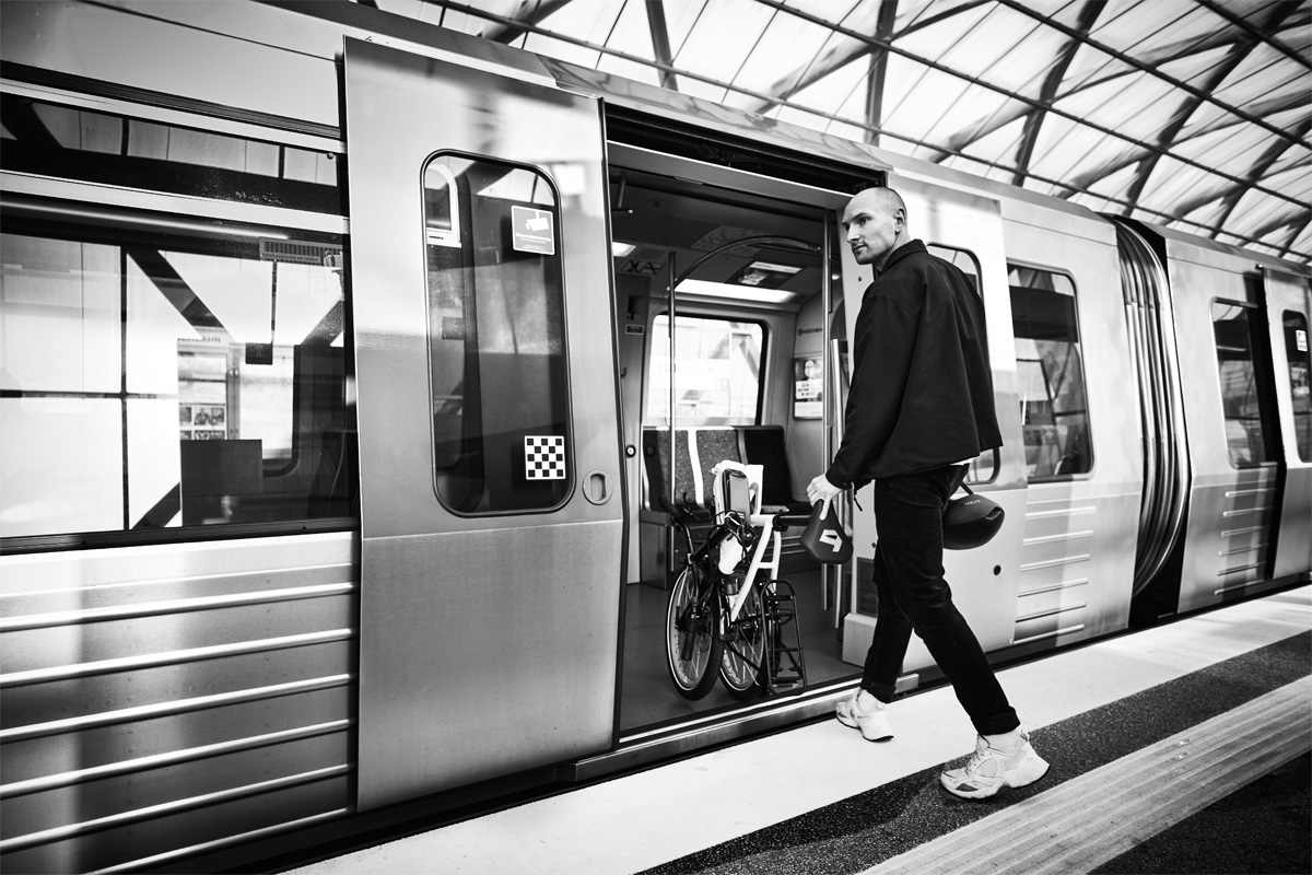 Paul-E on subway