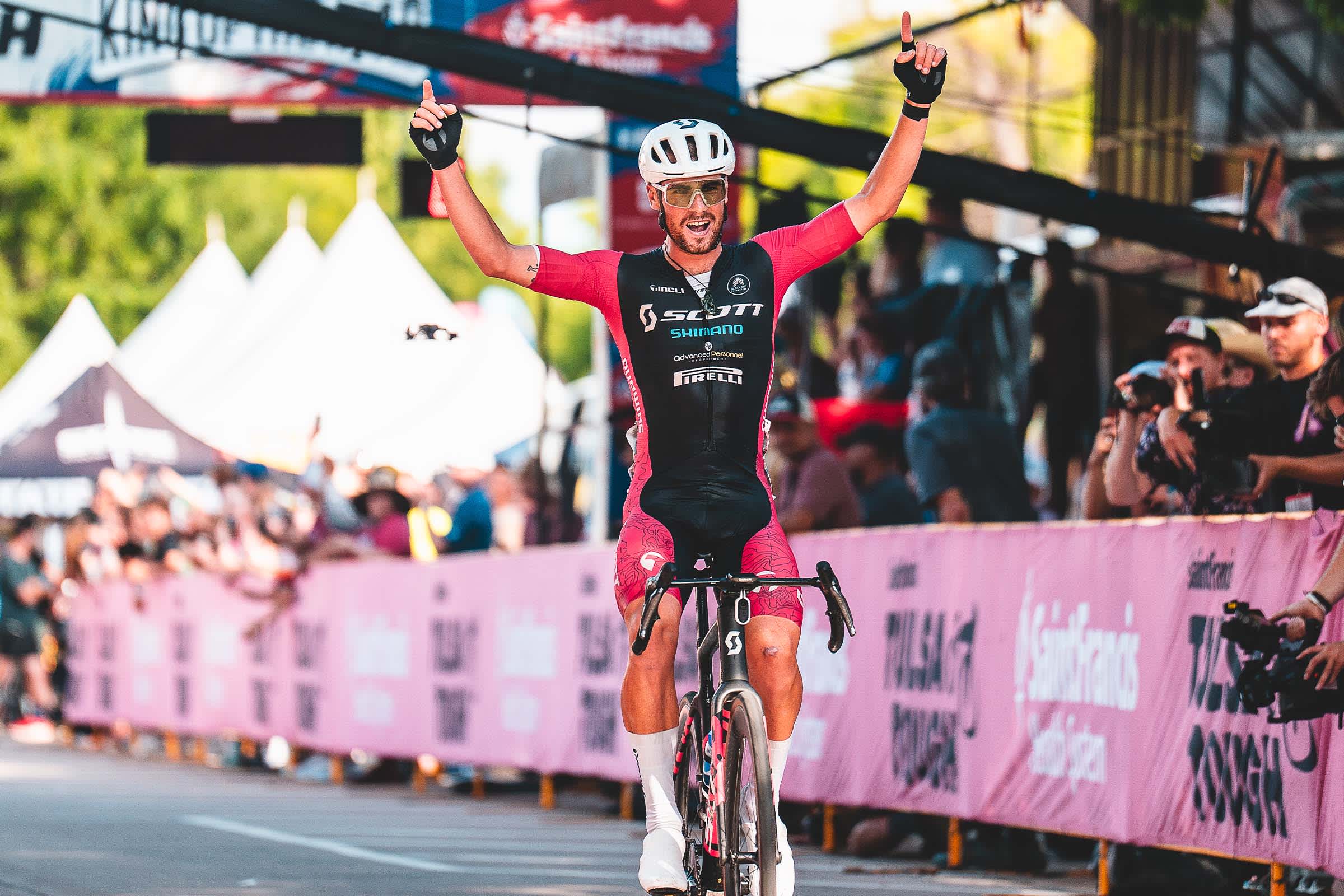 Matt Wilson racing at Tulsa Tough on his SCOTT Addict Gravel bike